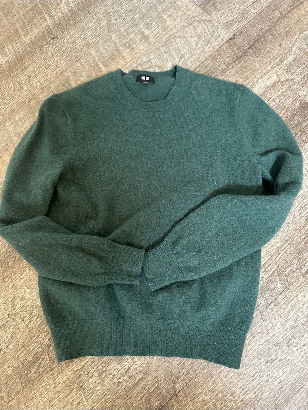 Uniqlo Men's 100% Cashmere Crewneck Sweater in Deep Green XS